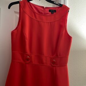 Tahari Sz 8